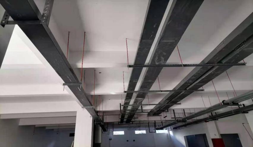 电子信息楼桥架,喷淋等专业安装施工作业规范
